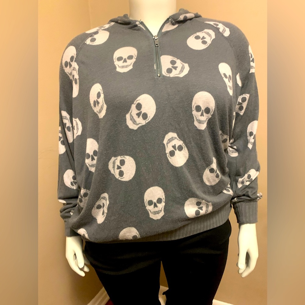 Torrid Size 2 Skill Hoodie with zip up front $22